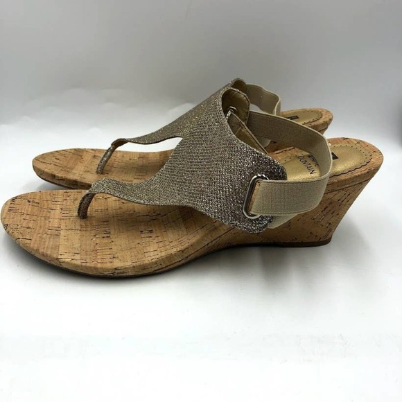 White Mountain Women's Gold Wedge Sandals - Picture 4 of 15